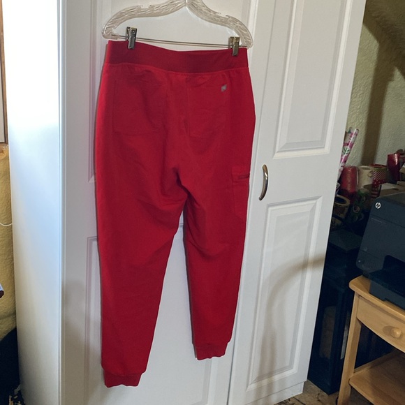 FIGS Technical Collection Jogger Scrub Pants Size Medium - Picture 3 of 5